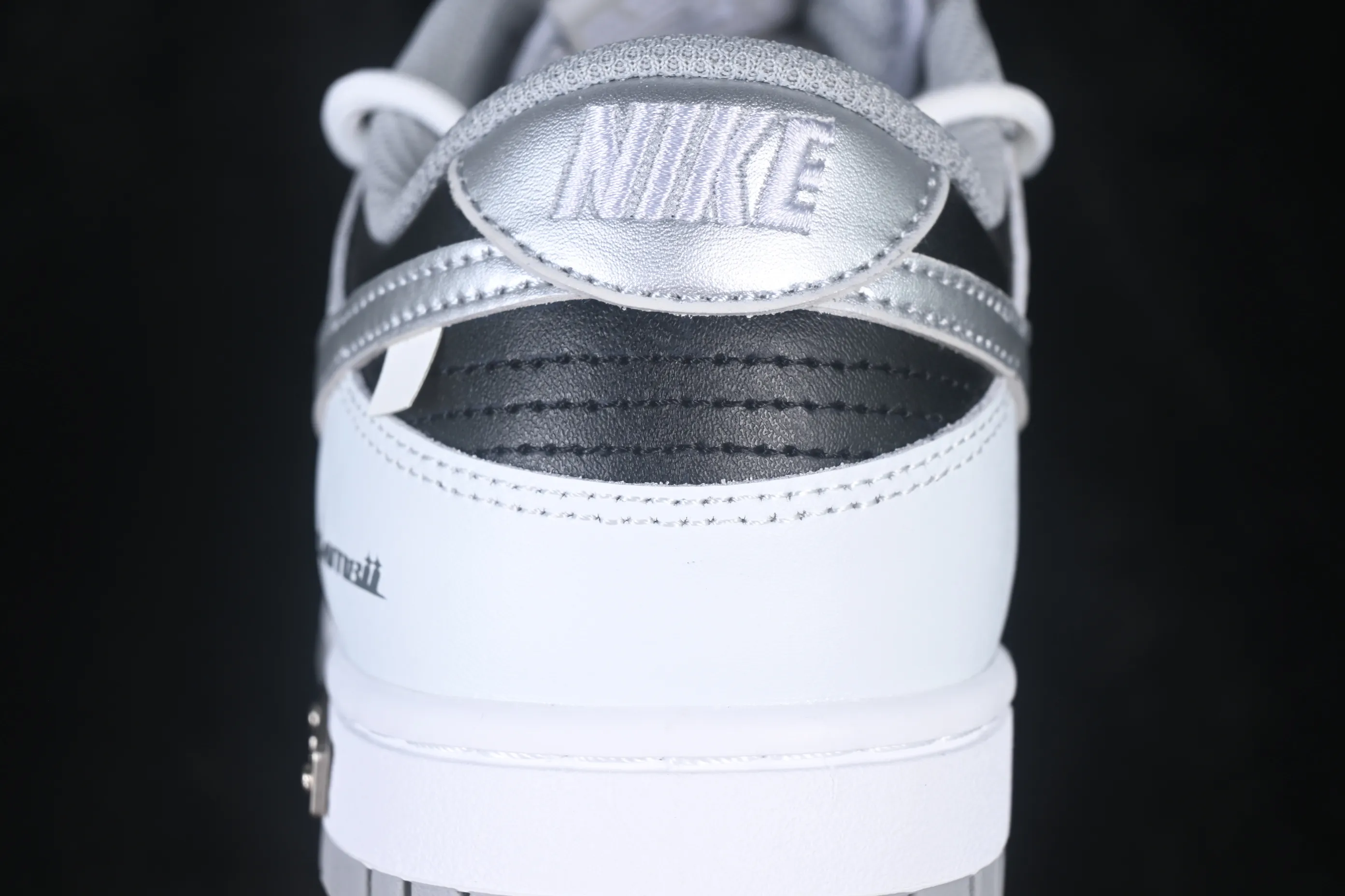 All categories Nk SB Dunk Series Nk SB Dunk Low High-end customized low-top sneakers Nike SB Dunk Low straps low-top casual sneakers HF5441-105